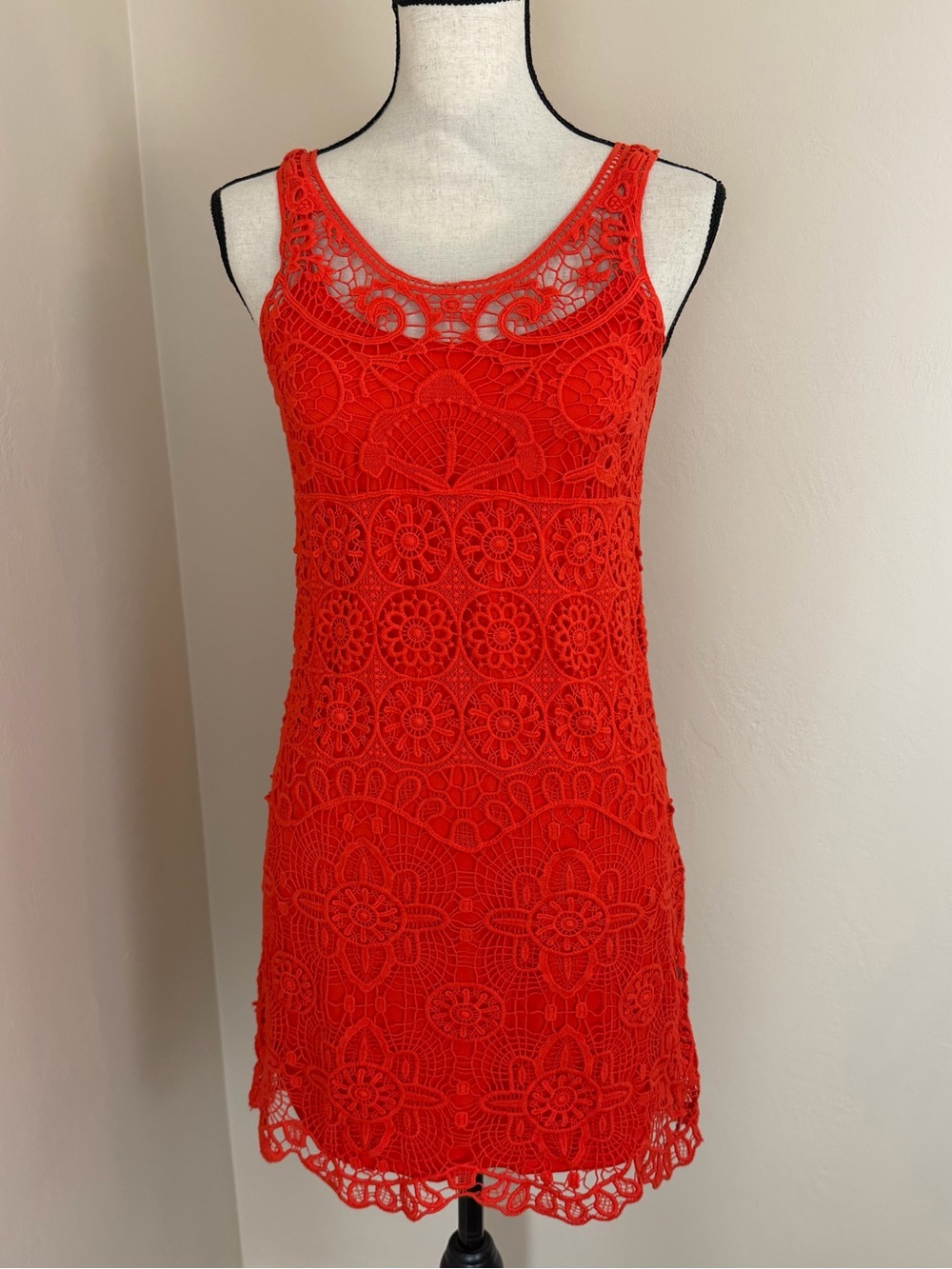 LC Lauren Conrad Red Crochet Lace Dress Sleeveless Size Medium